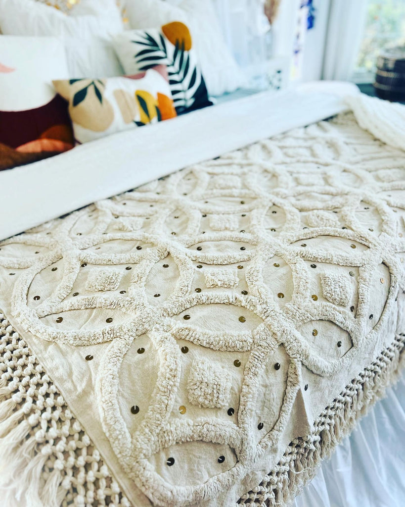 The Magic of Moroccan Wedding Blankets: The Artistry & history to Incorporate Moroccan Wedding Blankets into Your Home Decor