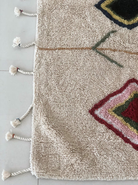 Moroccan Colorful rug 5x8 feet