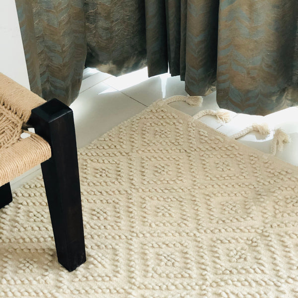 Ivory Scandinavian 4x6 Wool Rug