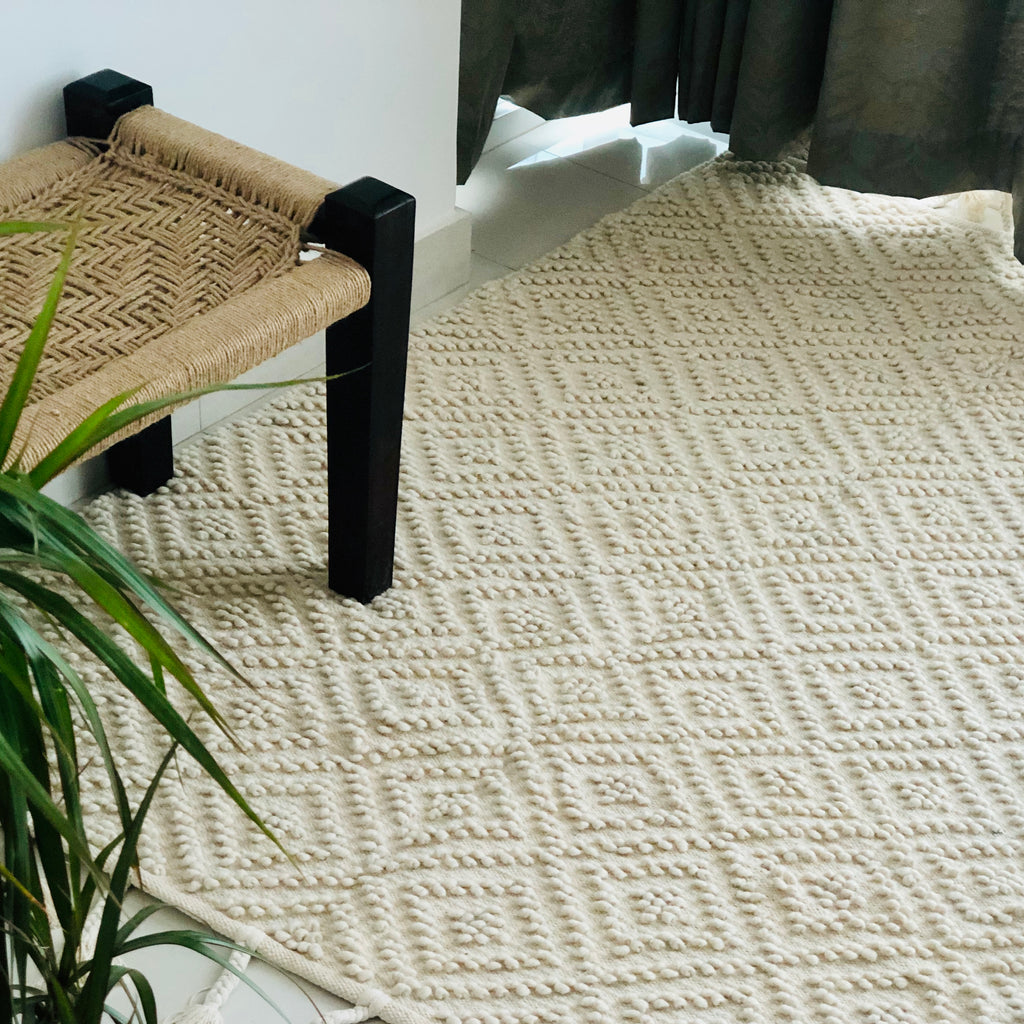 Ivory Scandinavian 4x6 Wool Rug