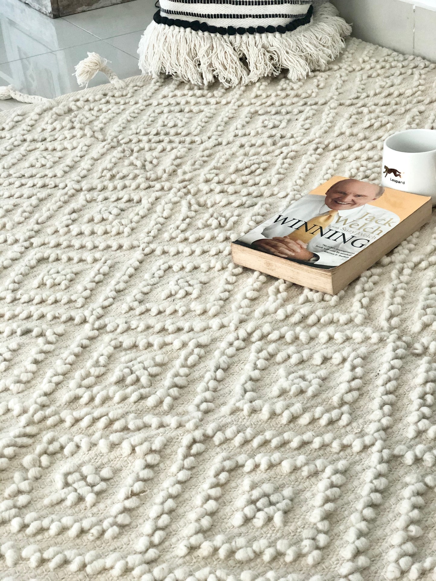 Ivory Scandinavian 4x6 Wool Rug