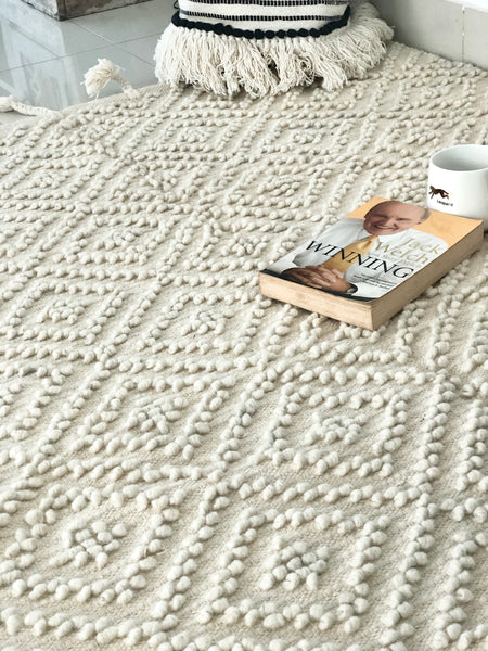 Ivory Scandinavian 4x6 Wool Rug