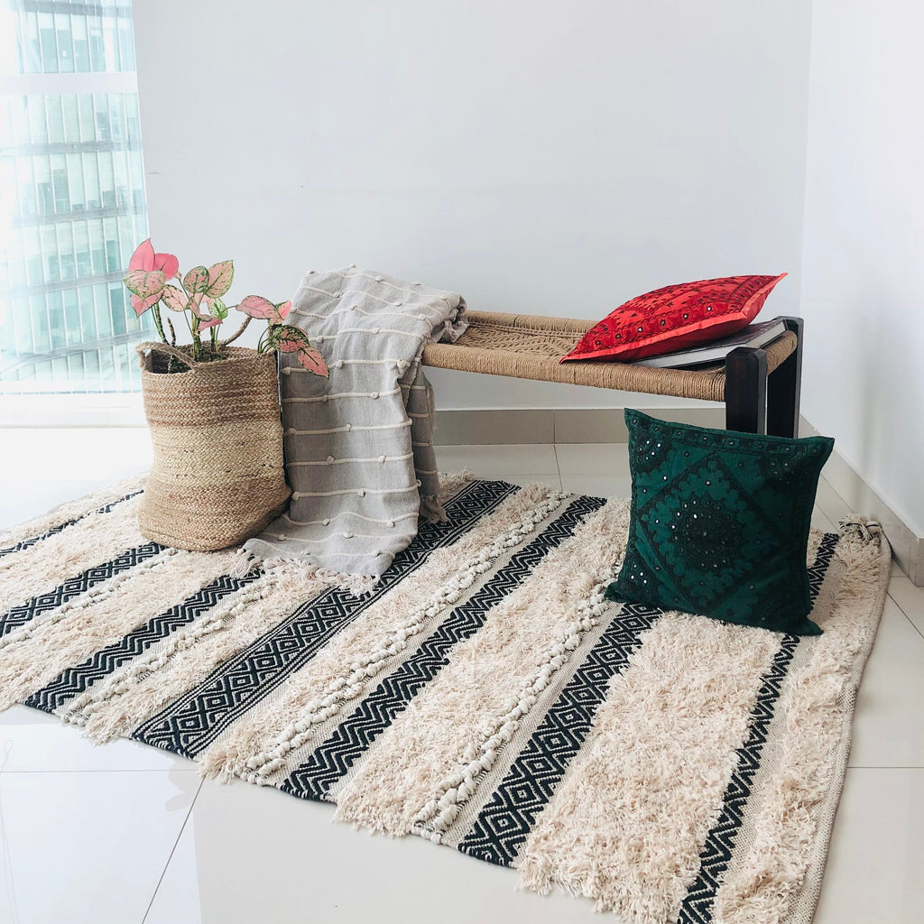 Krønike hemmeligt Umulig Black Scandinavian rug by Ornate Handicrafts | Artisan crafted ethically  made sustainable home decor