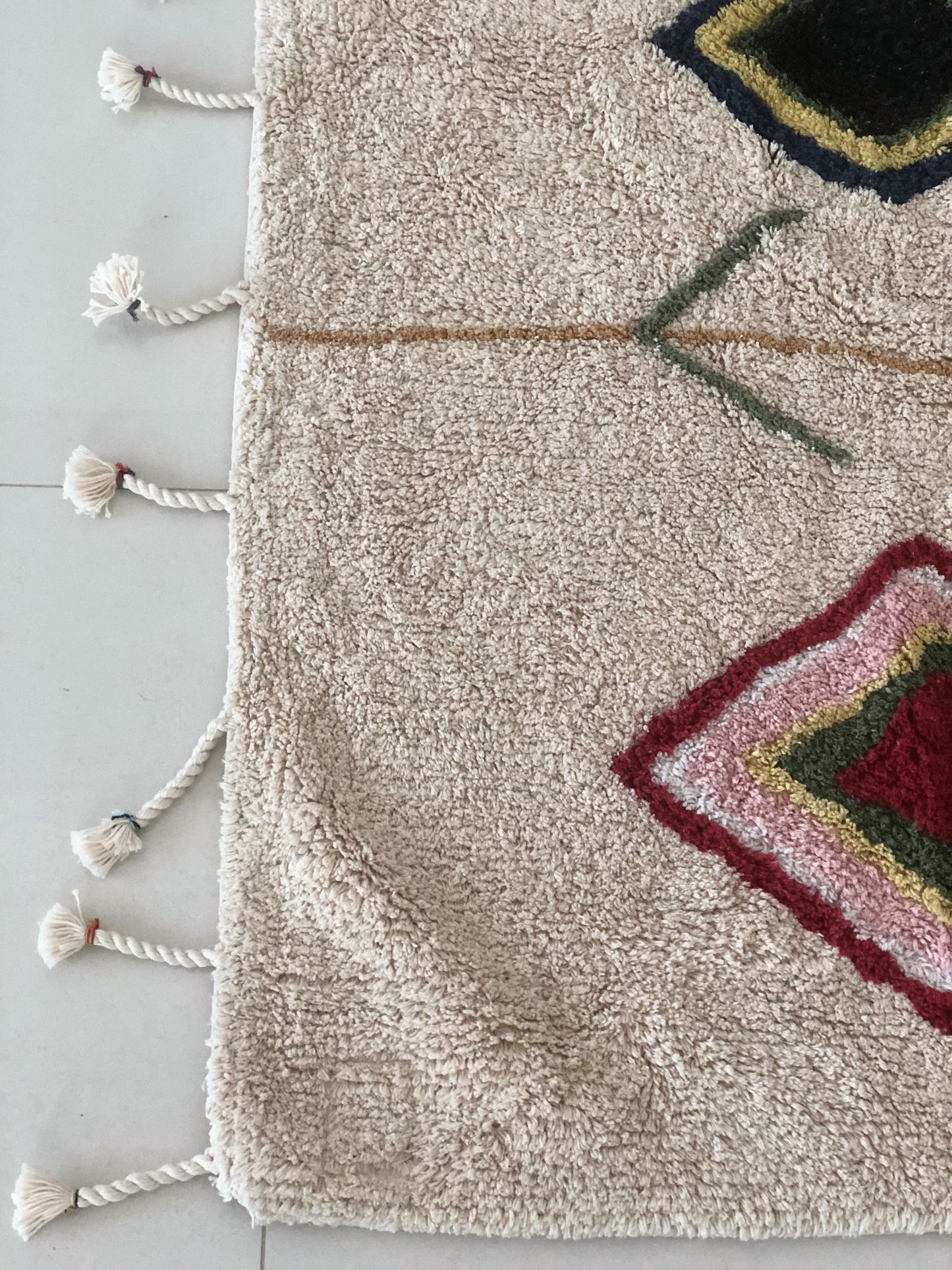 Moroccan Colorful rug 5x8 feet