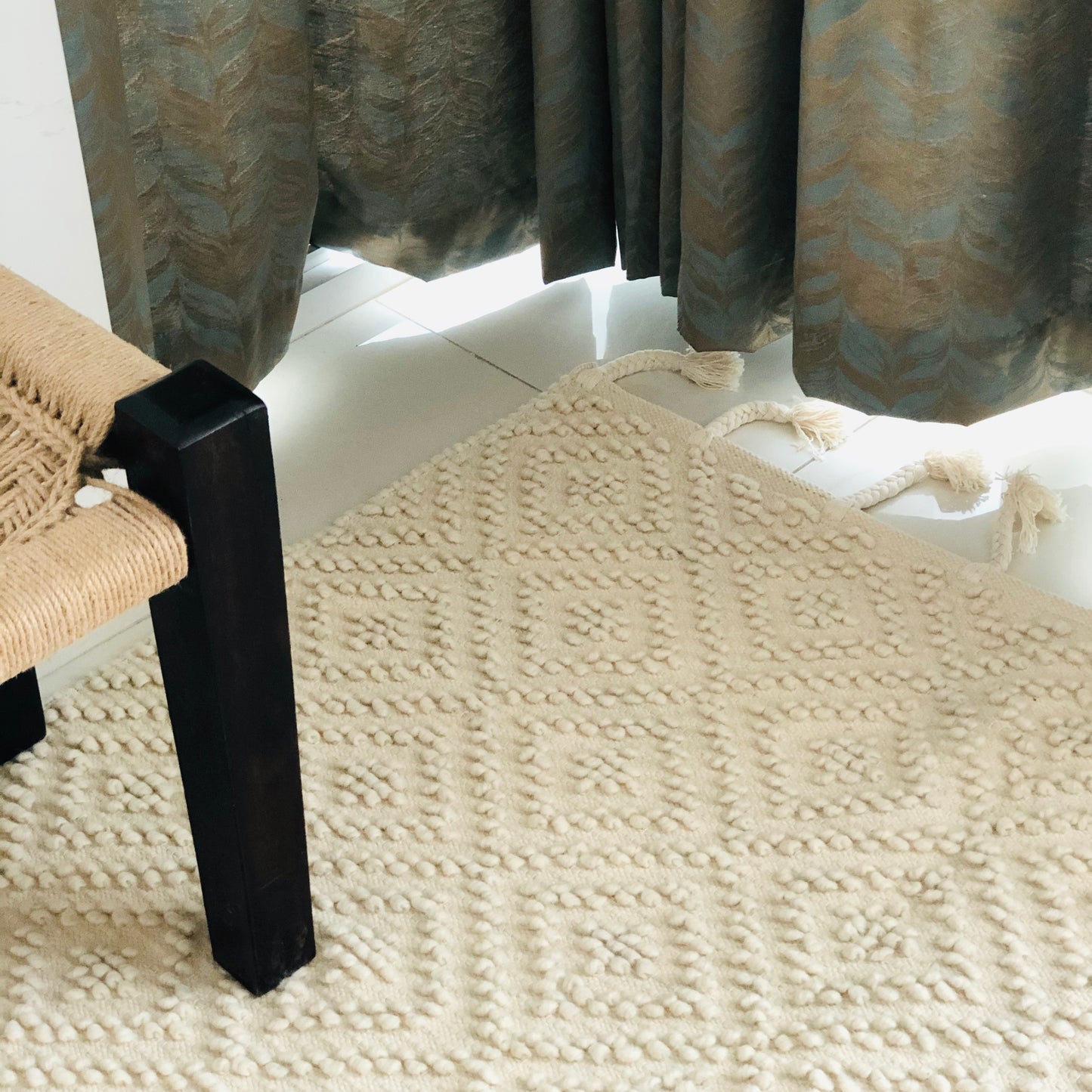 Ivory Scandinavian 4x6 Wool Rug